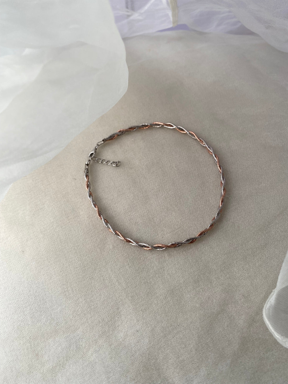 Dual tone twisted Anklet