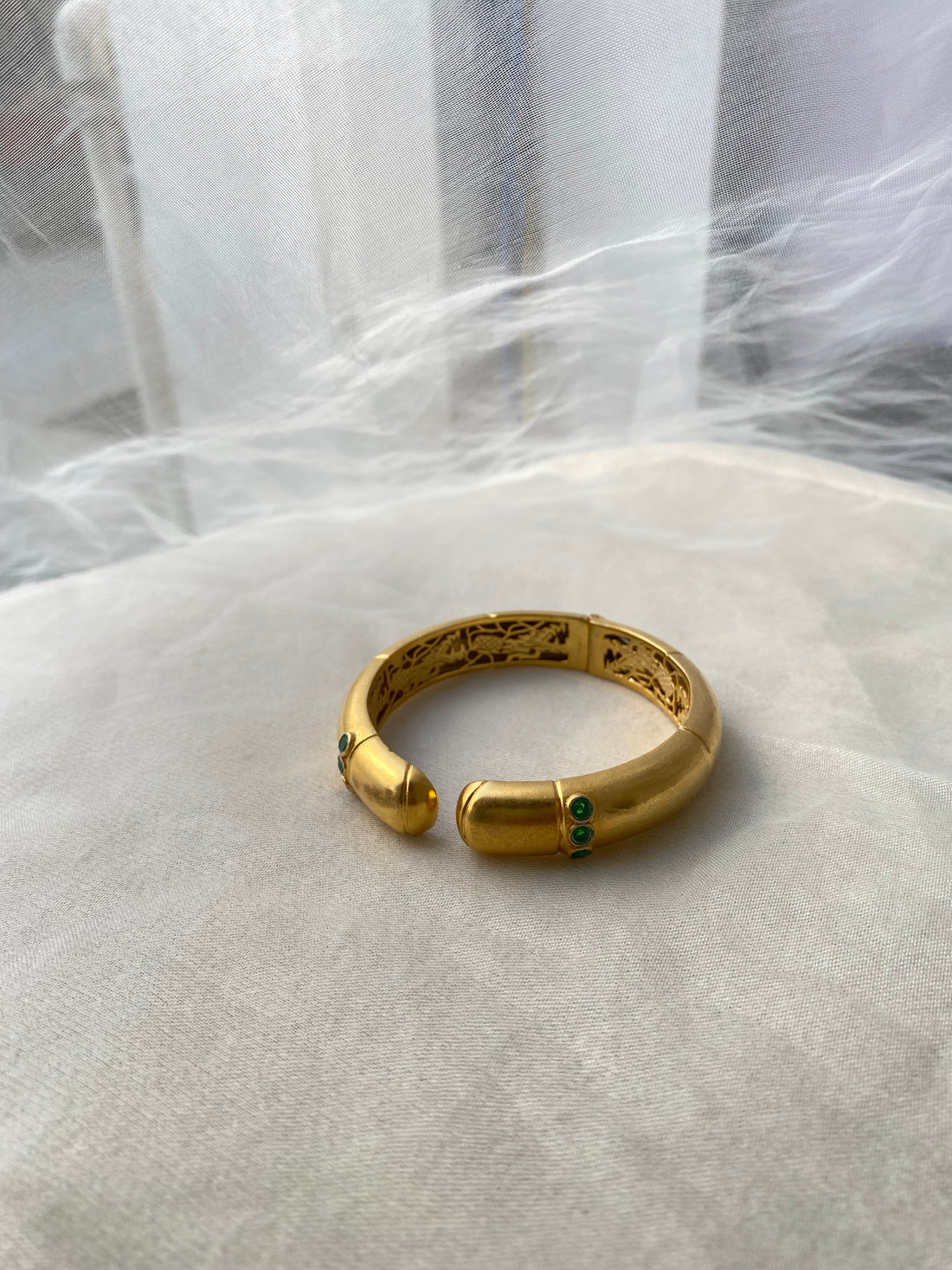 Saanvi Handcuff