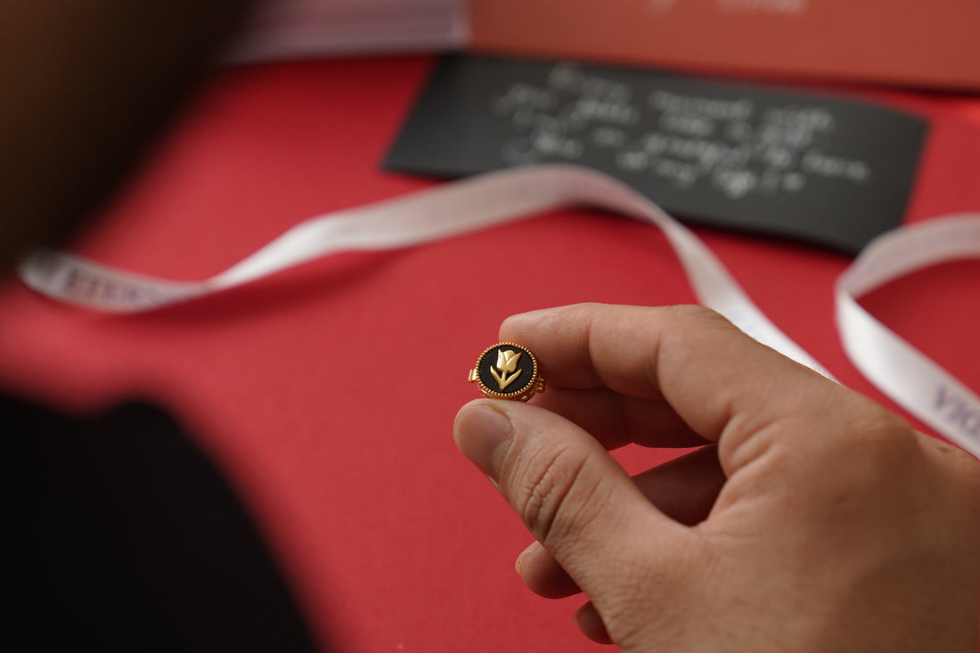 Black Onyx Button Clip