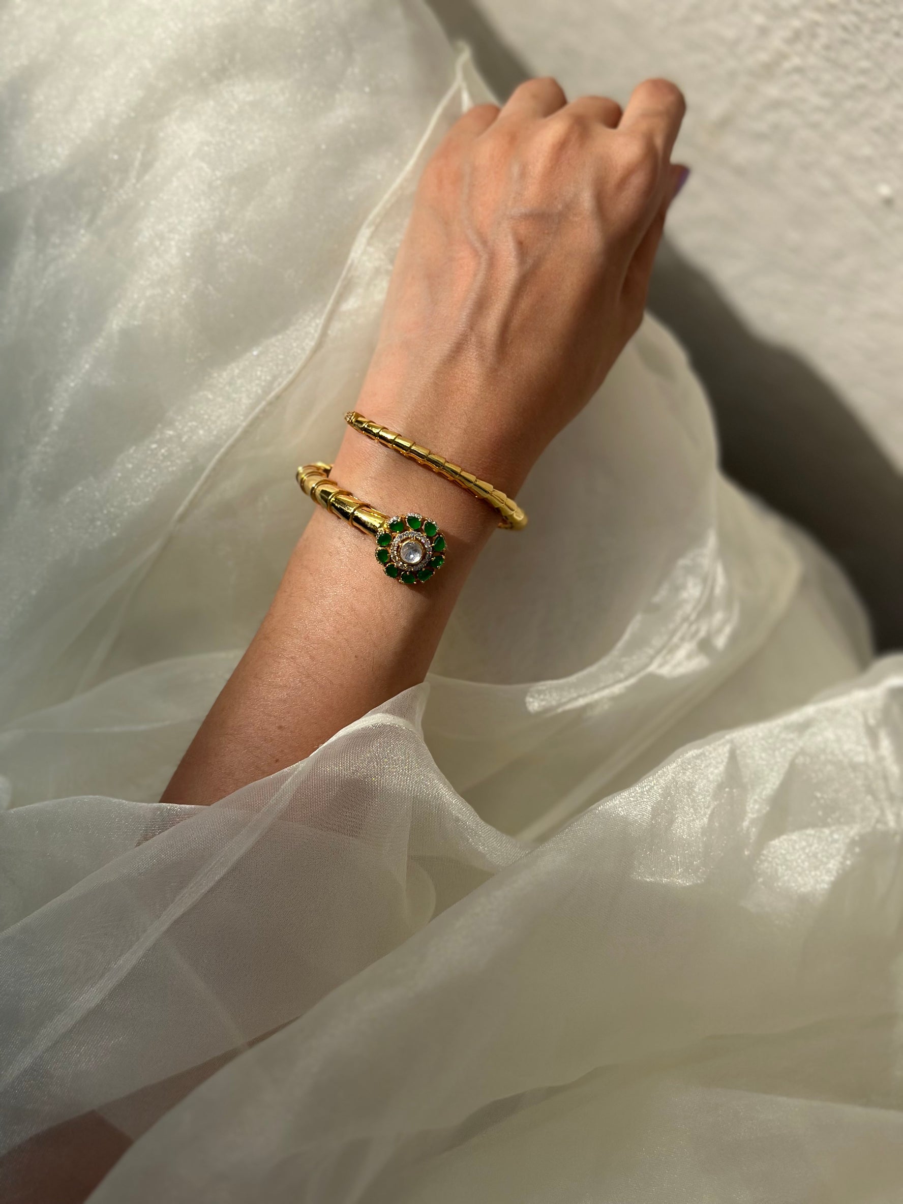 Durga Handcuff