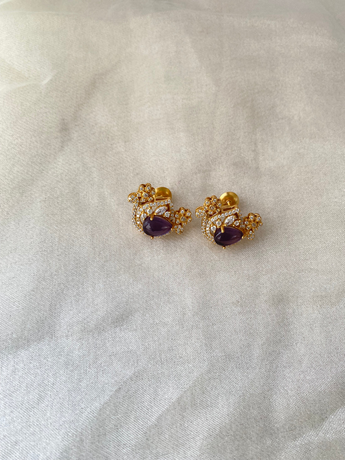 Mia Studs