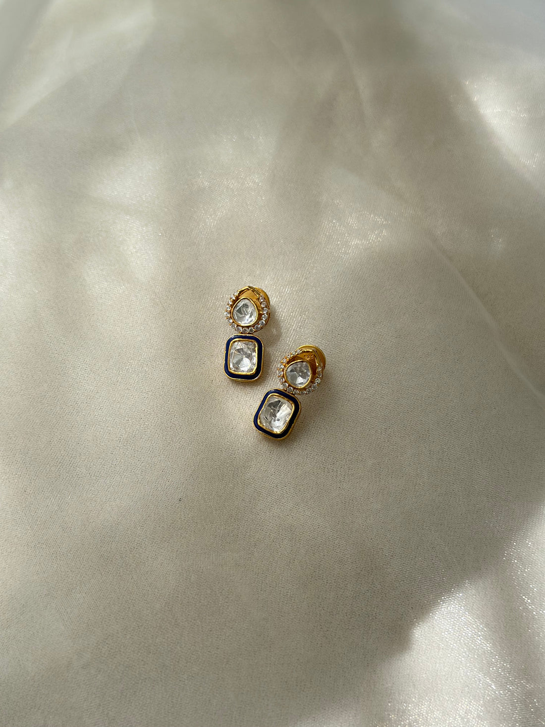 Kamya studs