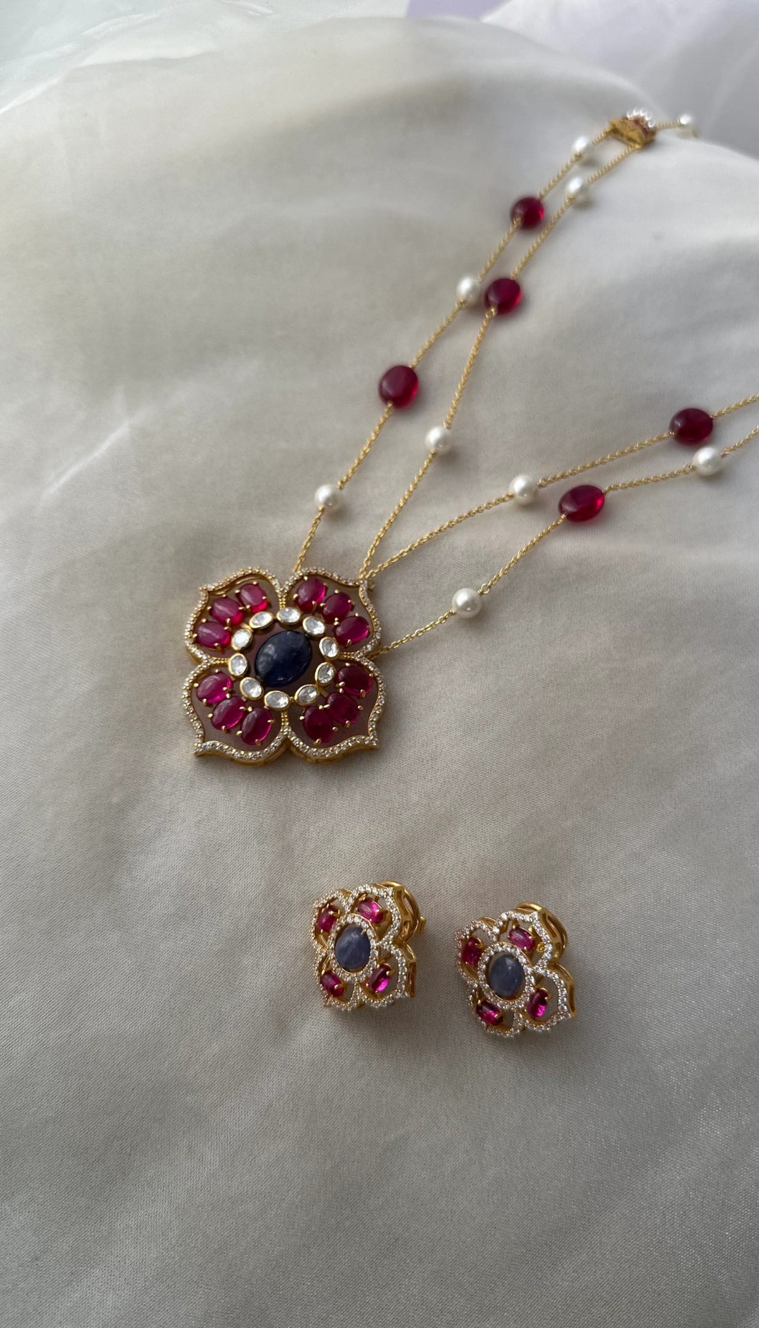 Anokhi Earrings (Ruby)
