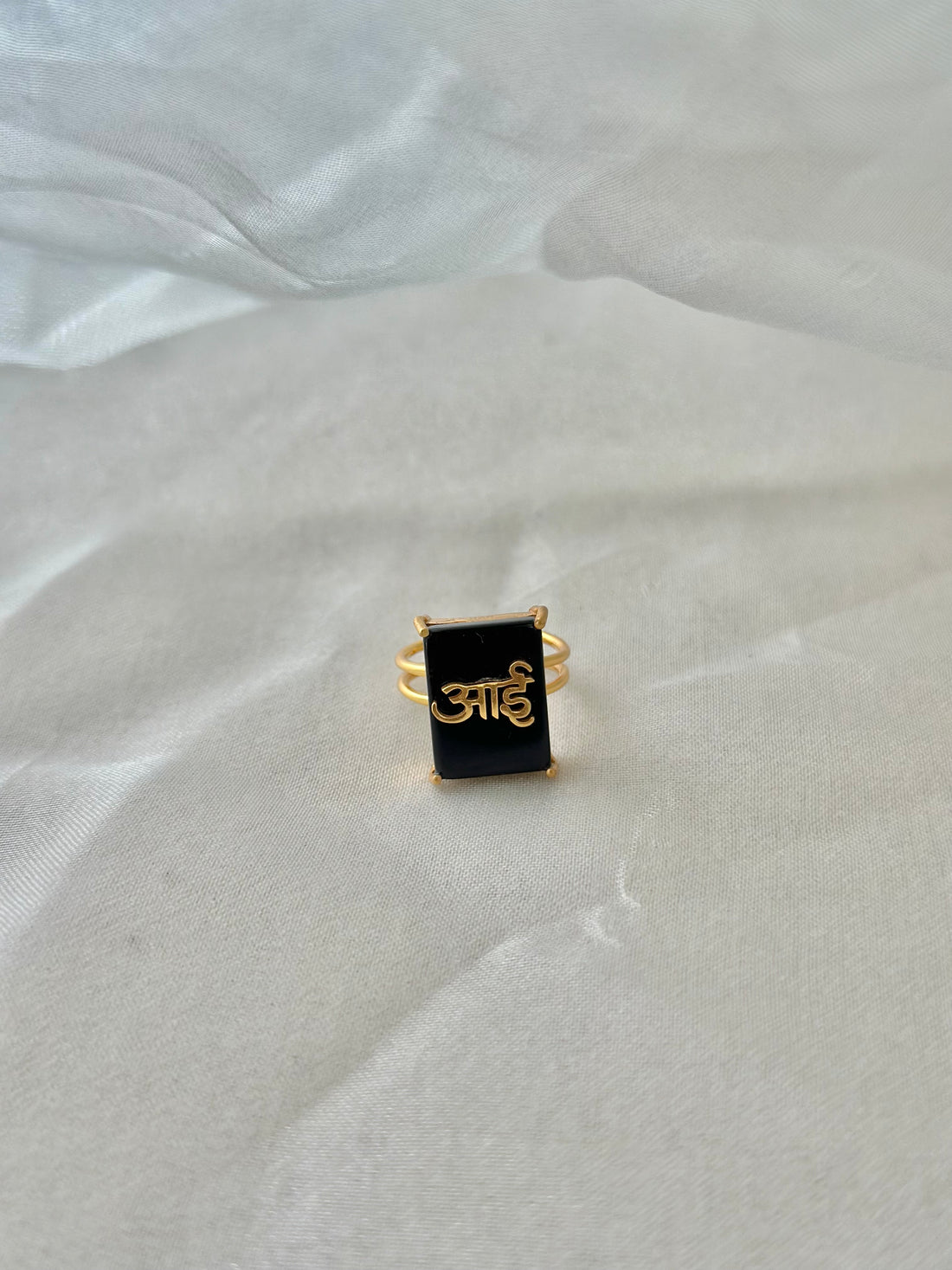 Aai Ring (आई)