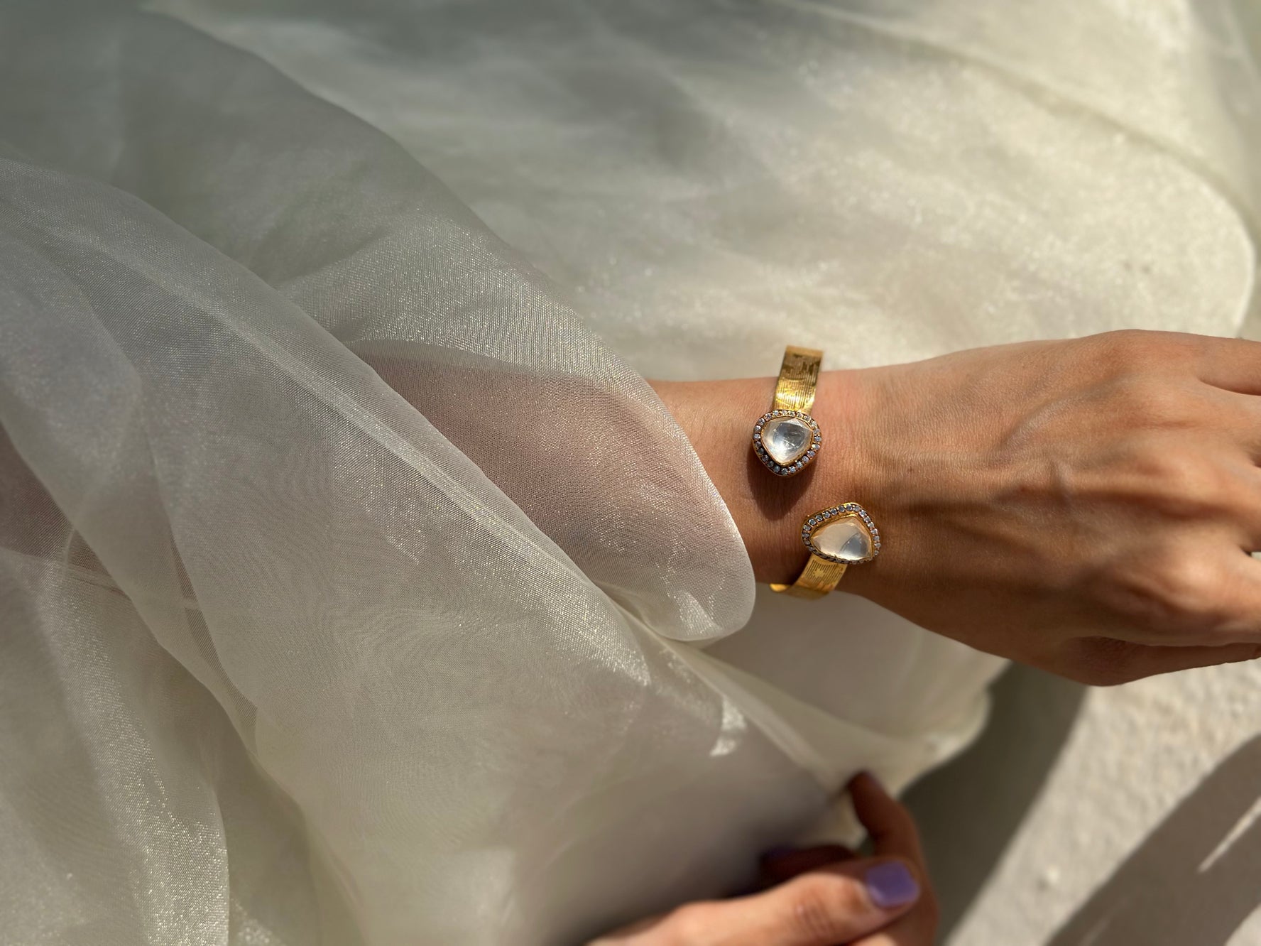 Tara Mossinaite Handcuff