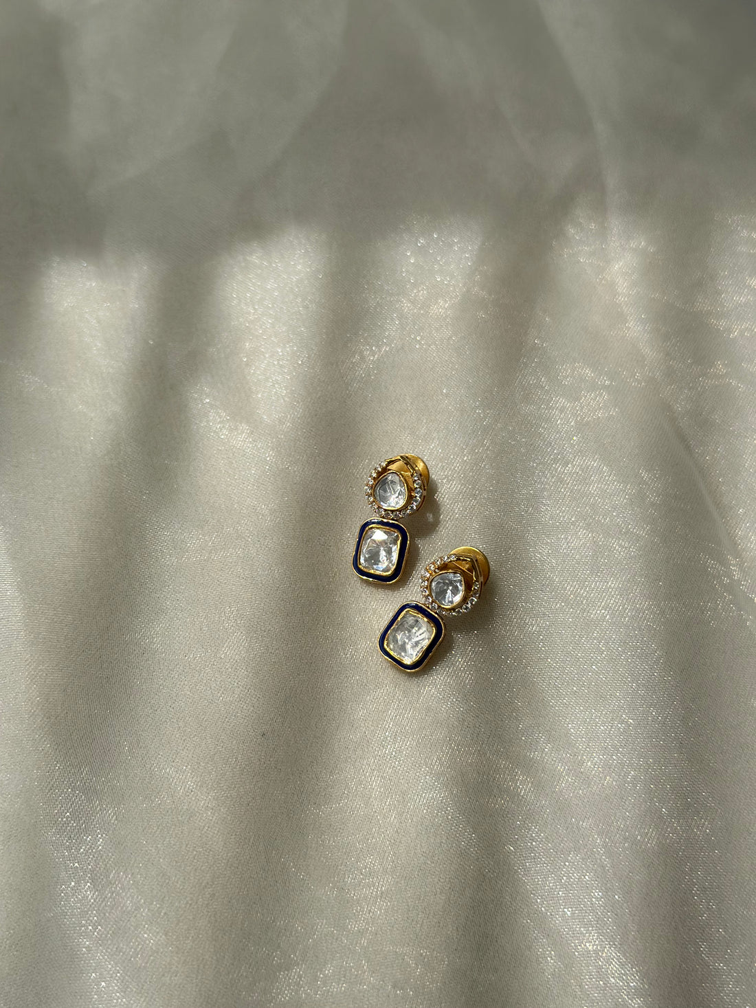 Kamya studs