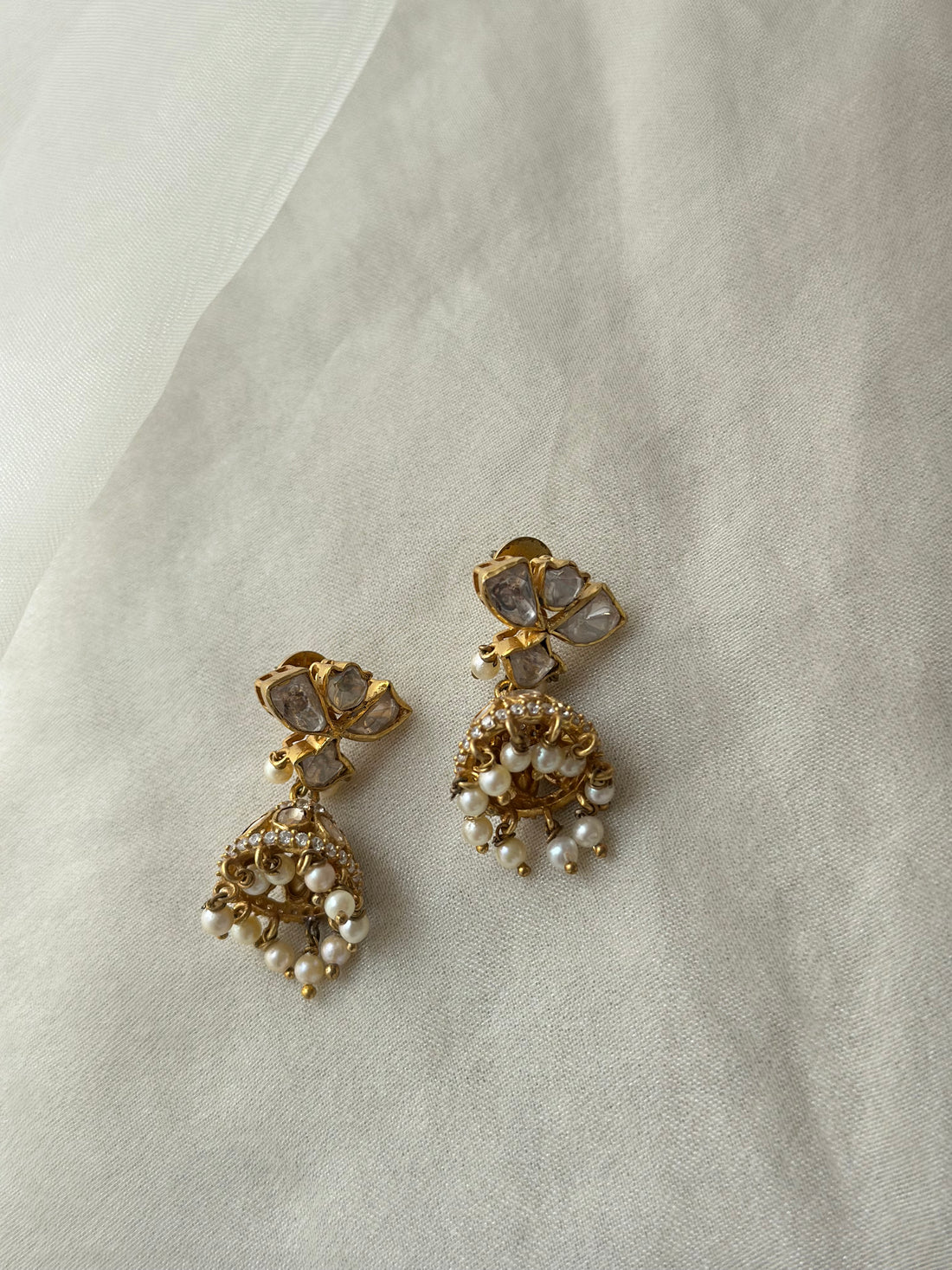 Nyra Jhumki