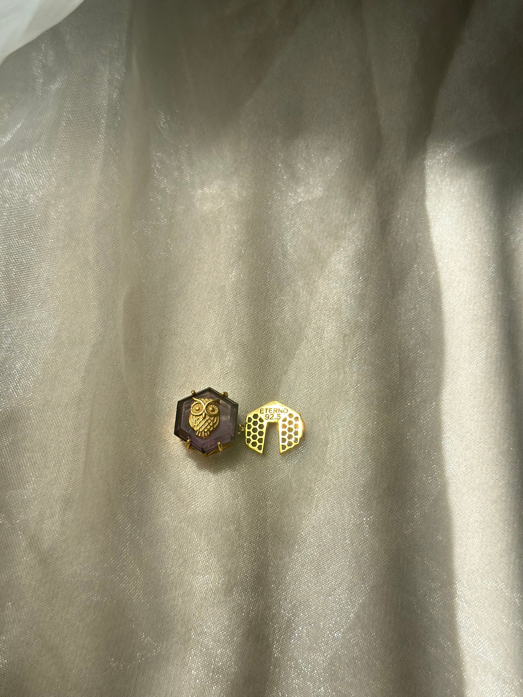 Amethyst Button clip