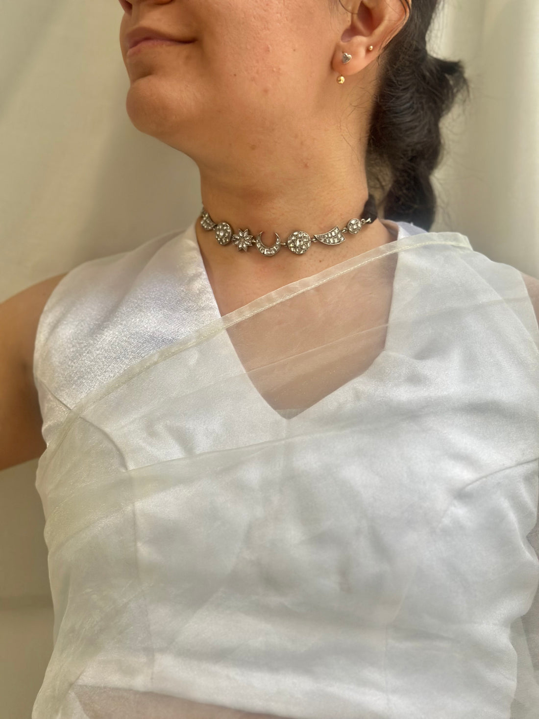 Chaand Tukda Choker