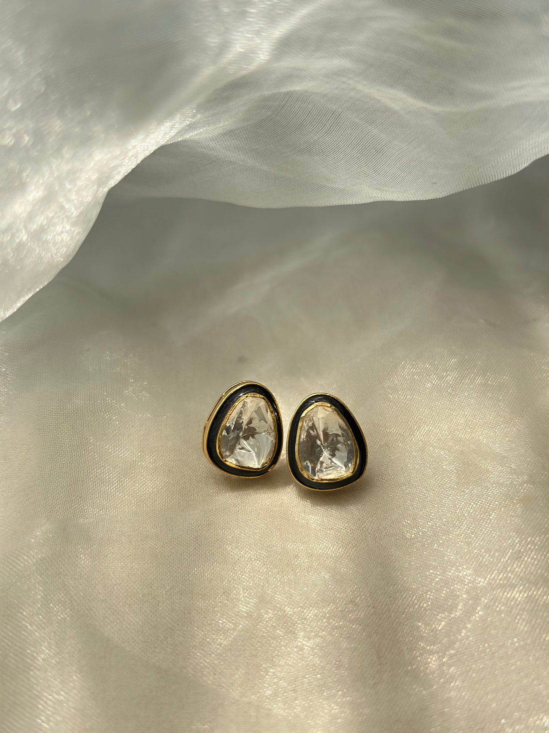 Nirvani Studs