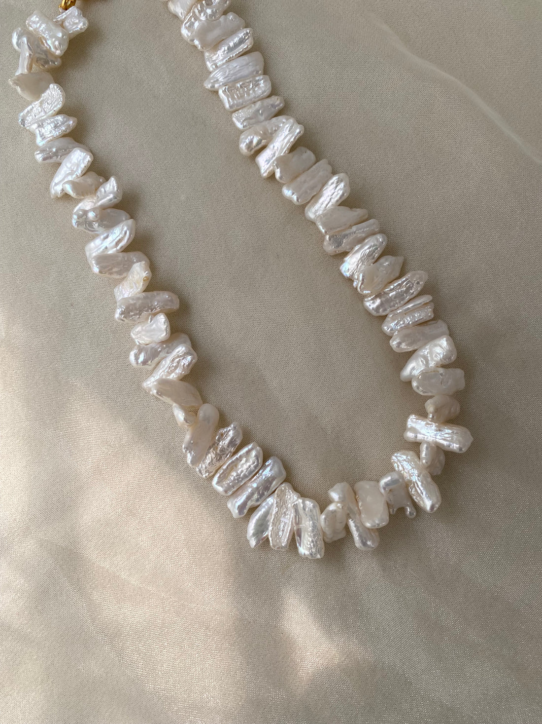 Nazaakat Pearl Necklace