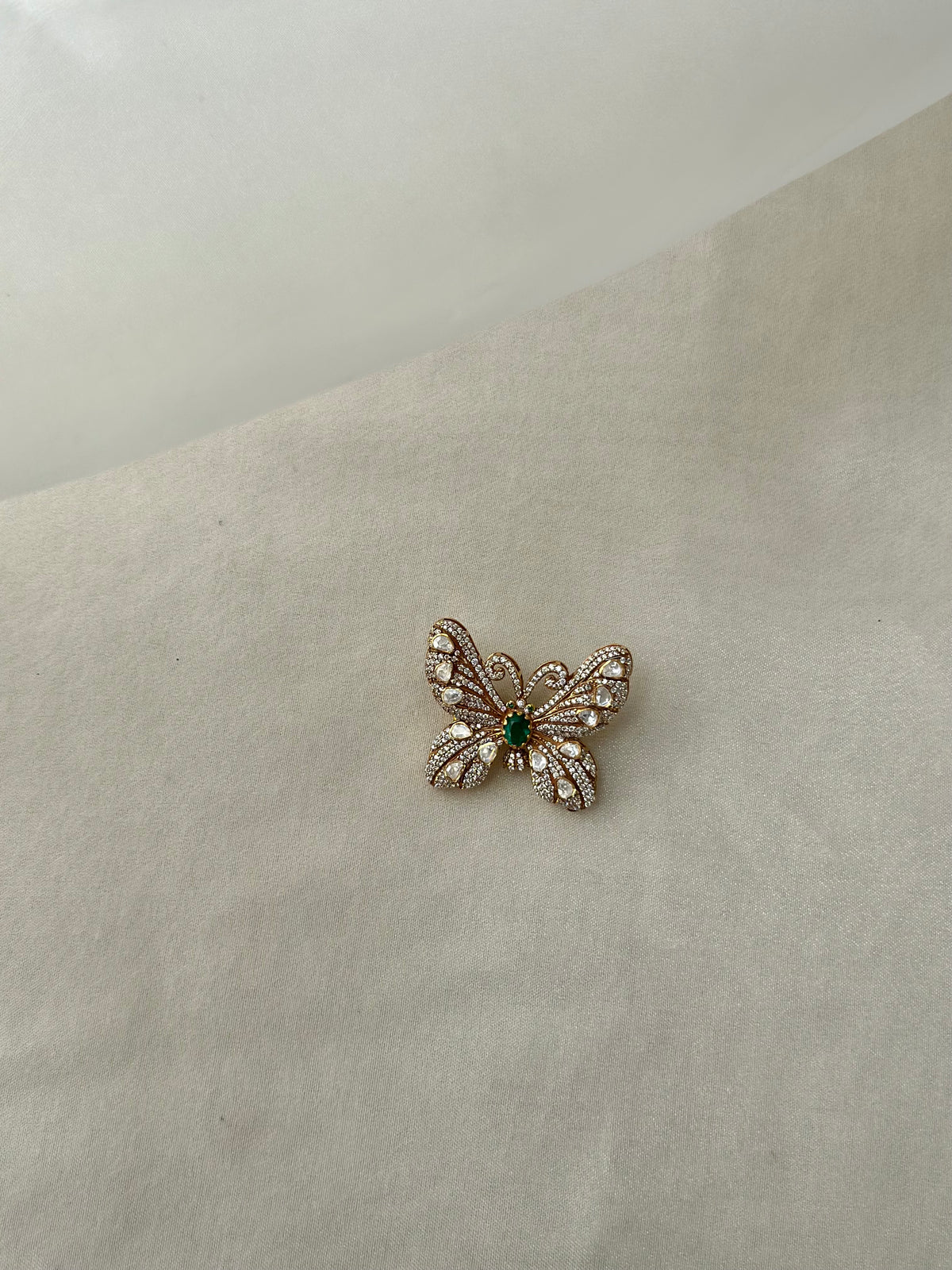 Patiala Brooch sterling silver butterfly brooch with emerald and Polki stone setting – Eterno India