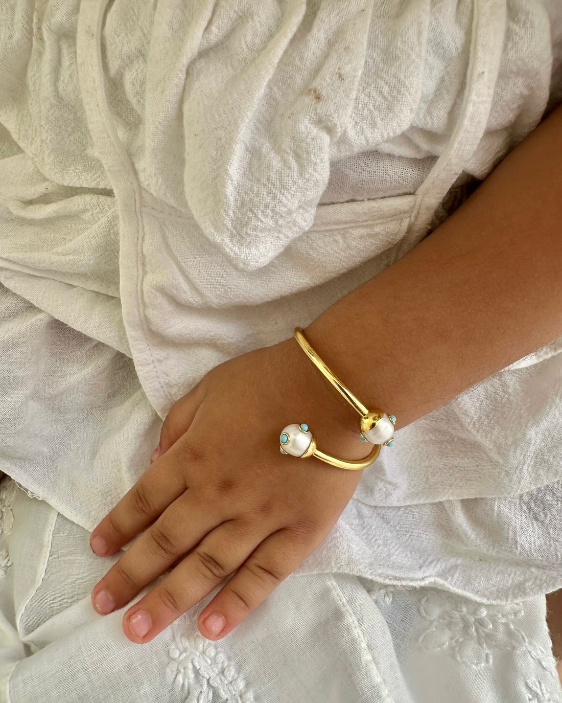 Tiny Sufi - Fresh Water Pearl Handcuff