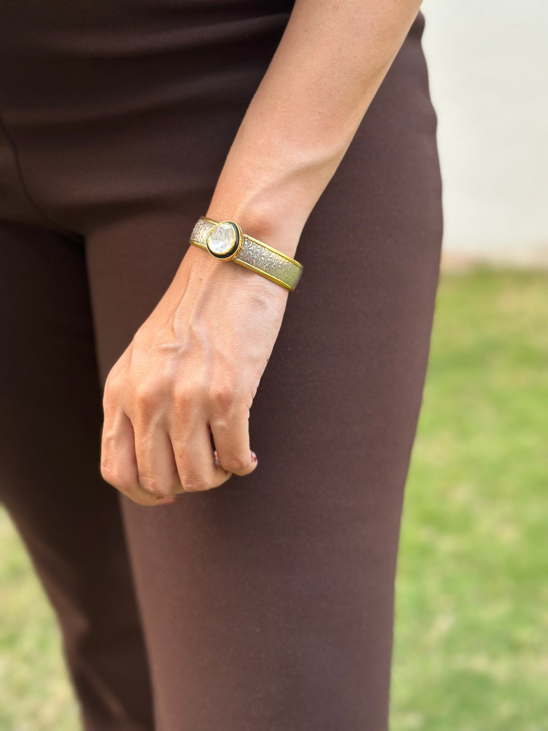 Mumtaz Handcuff