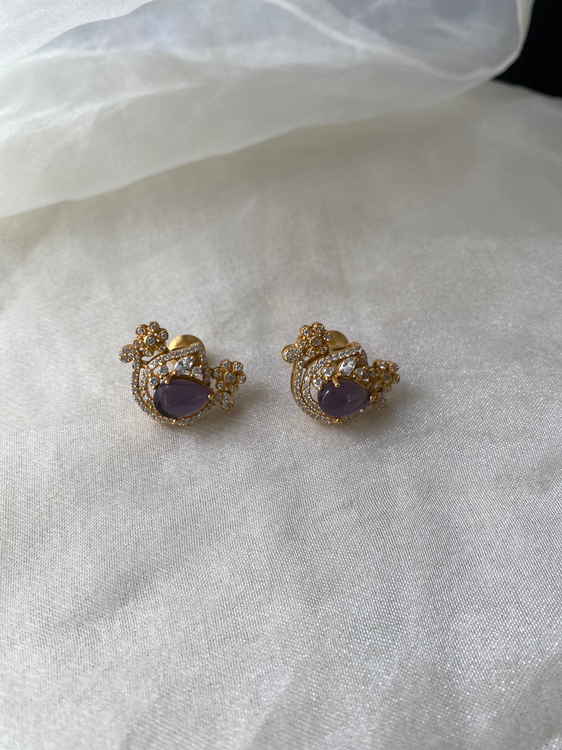 Mia Studs