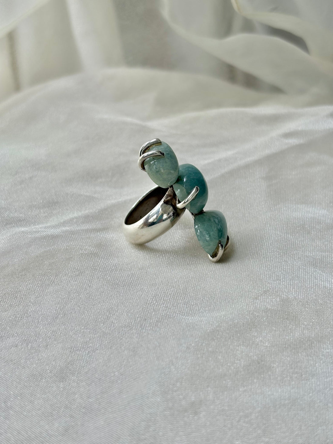 Mona Ring