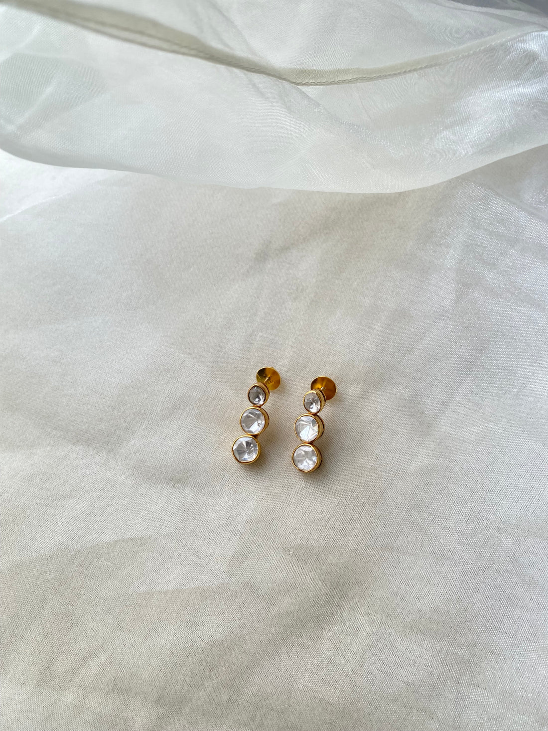 Kamya studs
