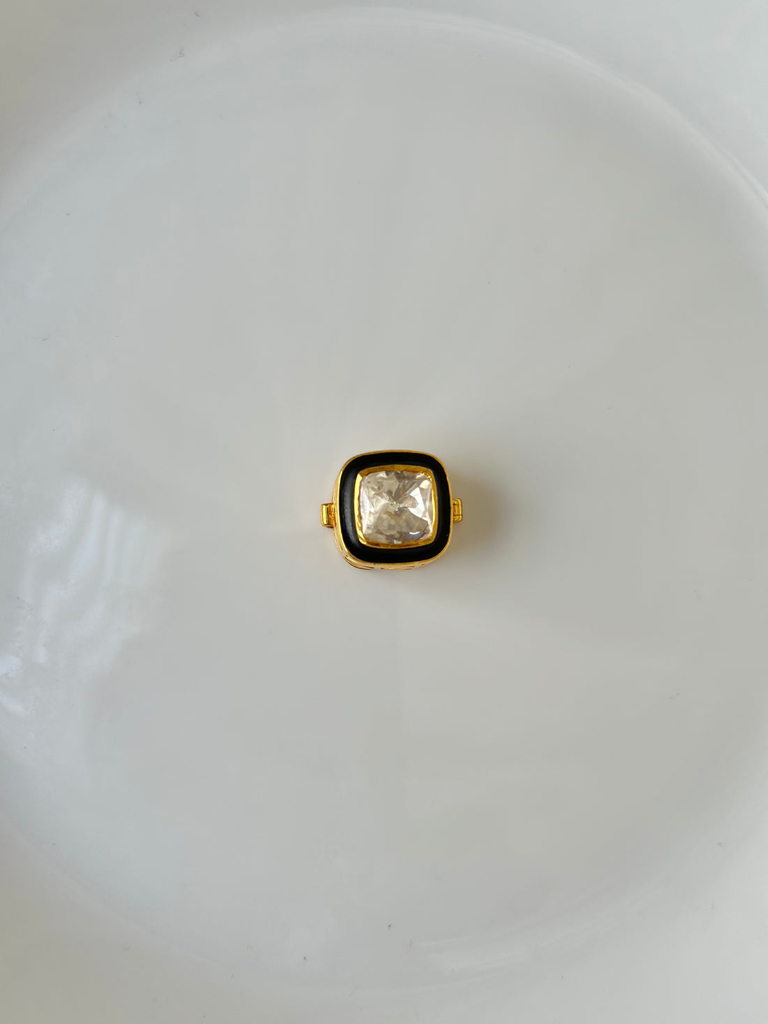 Mughal Button clip