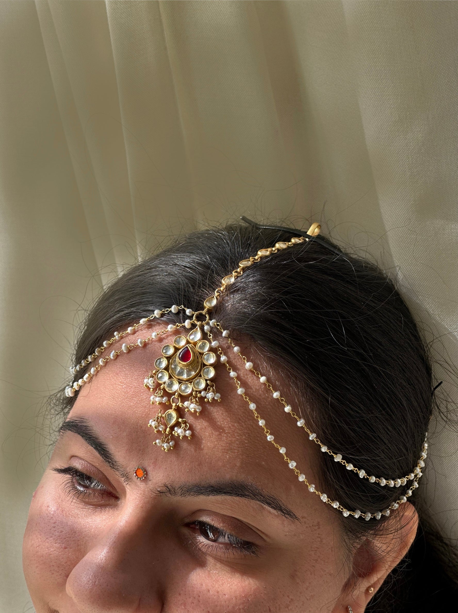 Tilak tri-layer Maangtikka