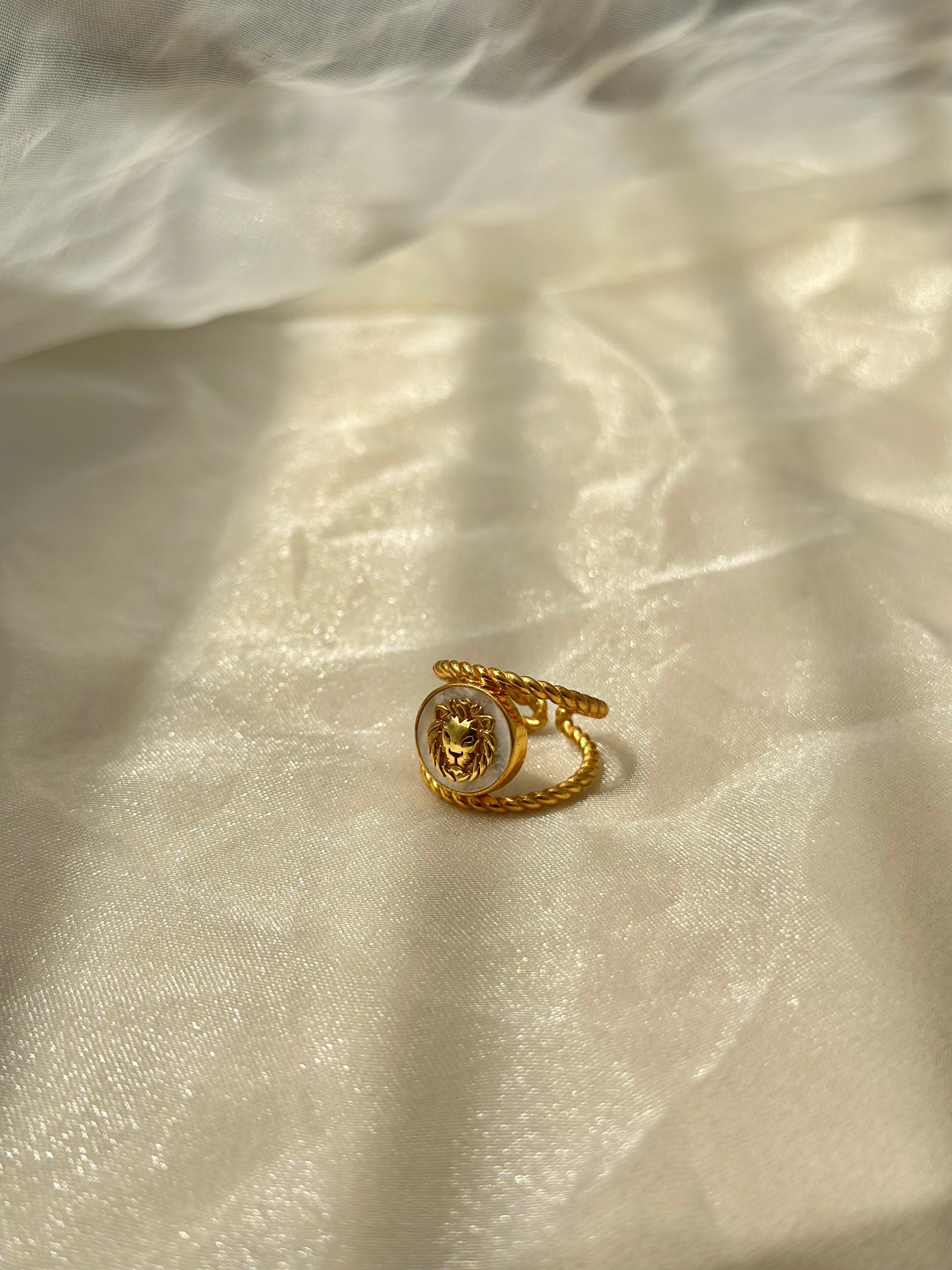 Sinh OG Lion sterling silver ring – Eterno India