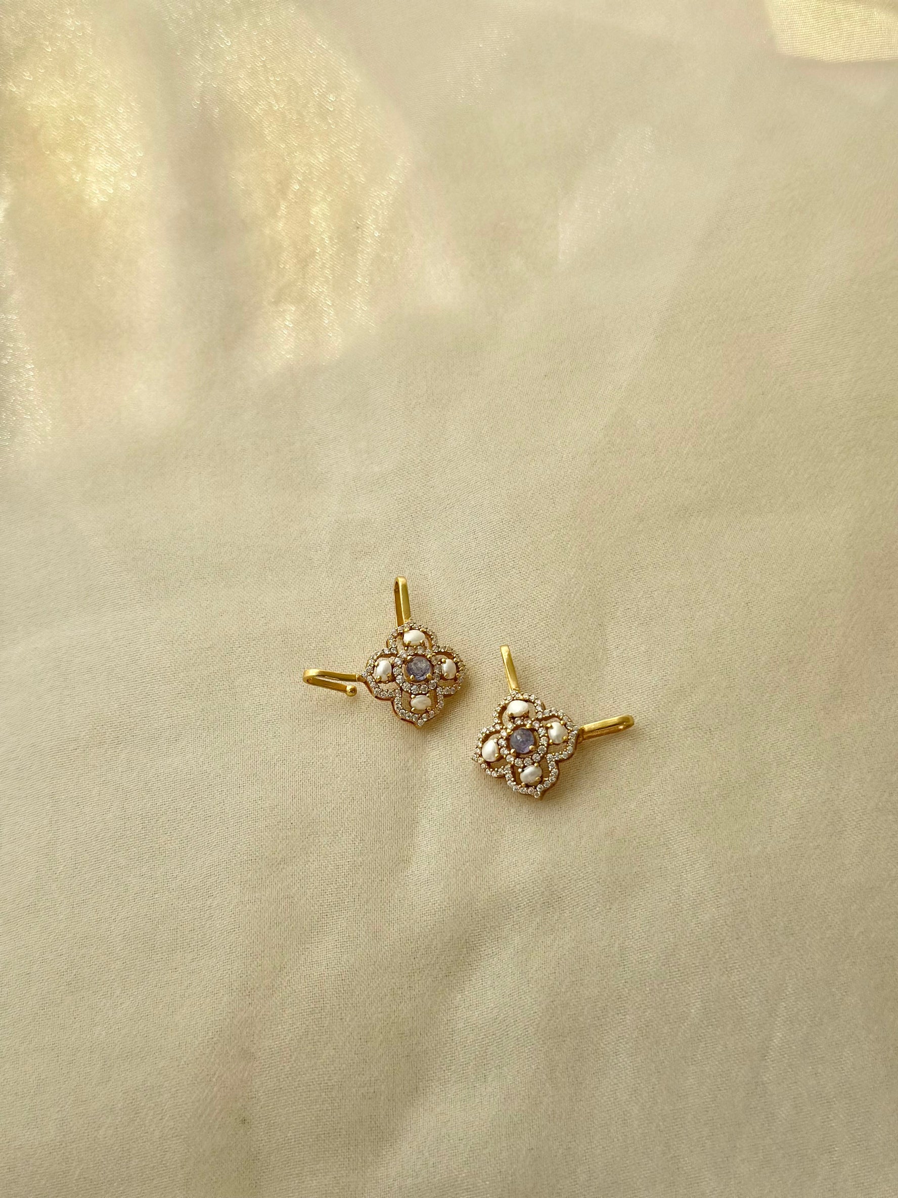 Anokhi Bugadi (Tanzanite)