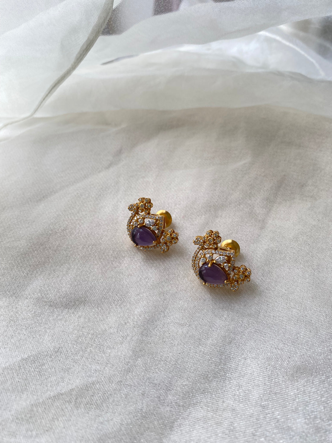 Mia Studs
