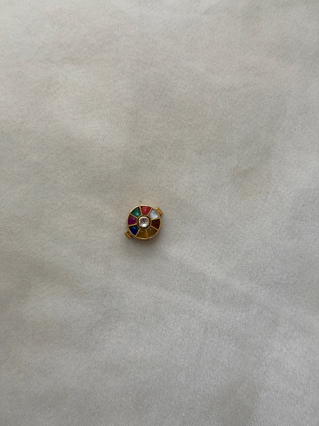 Navratna Button Clip