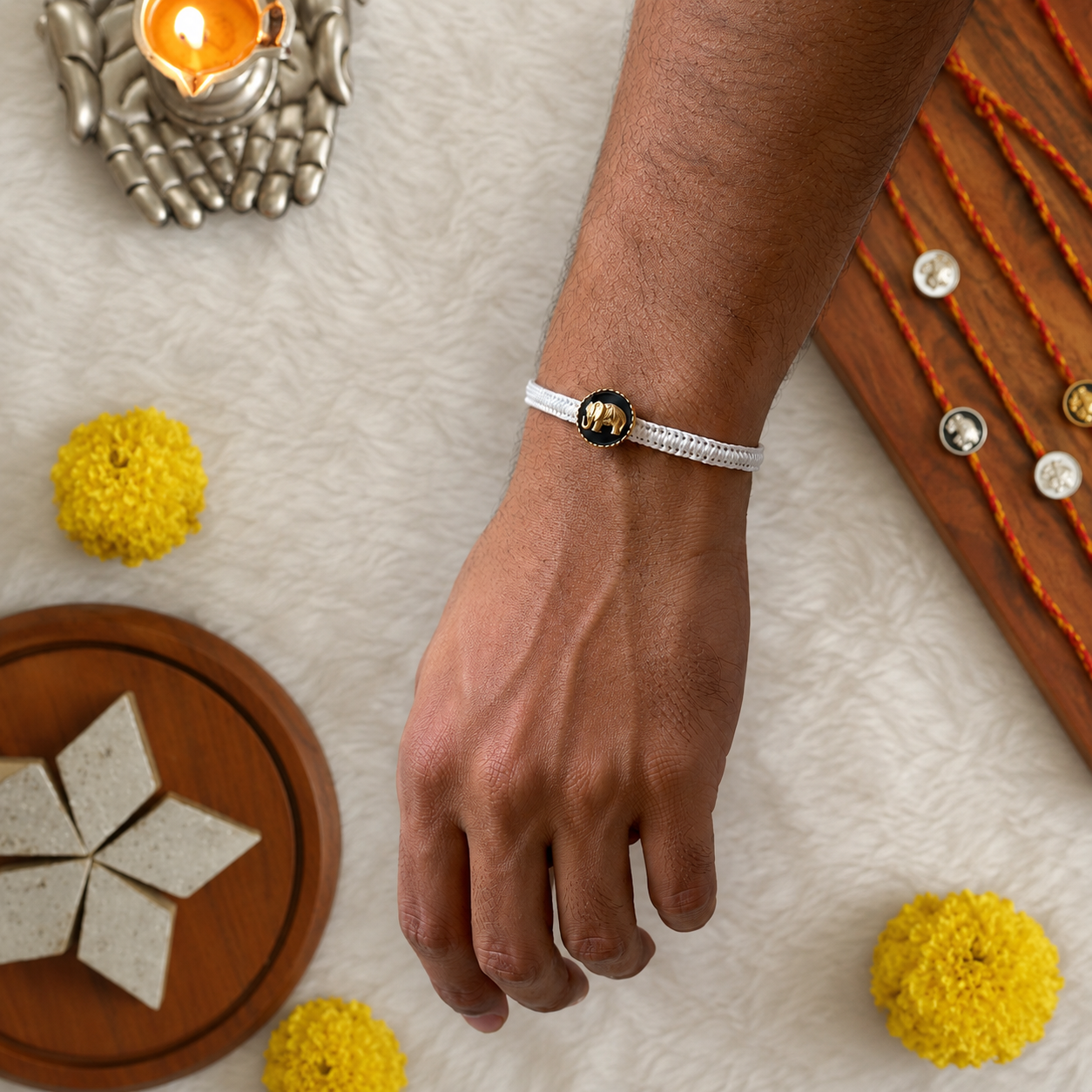 "OG Haathi Band Rakhi cum pendant in 92.5 fine silver – Eterno India