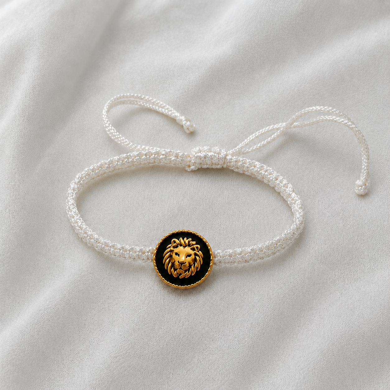 "OG Lion Band Rakhi cum pendant in 92.5 fine silver – Eterno India