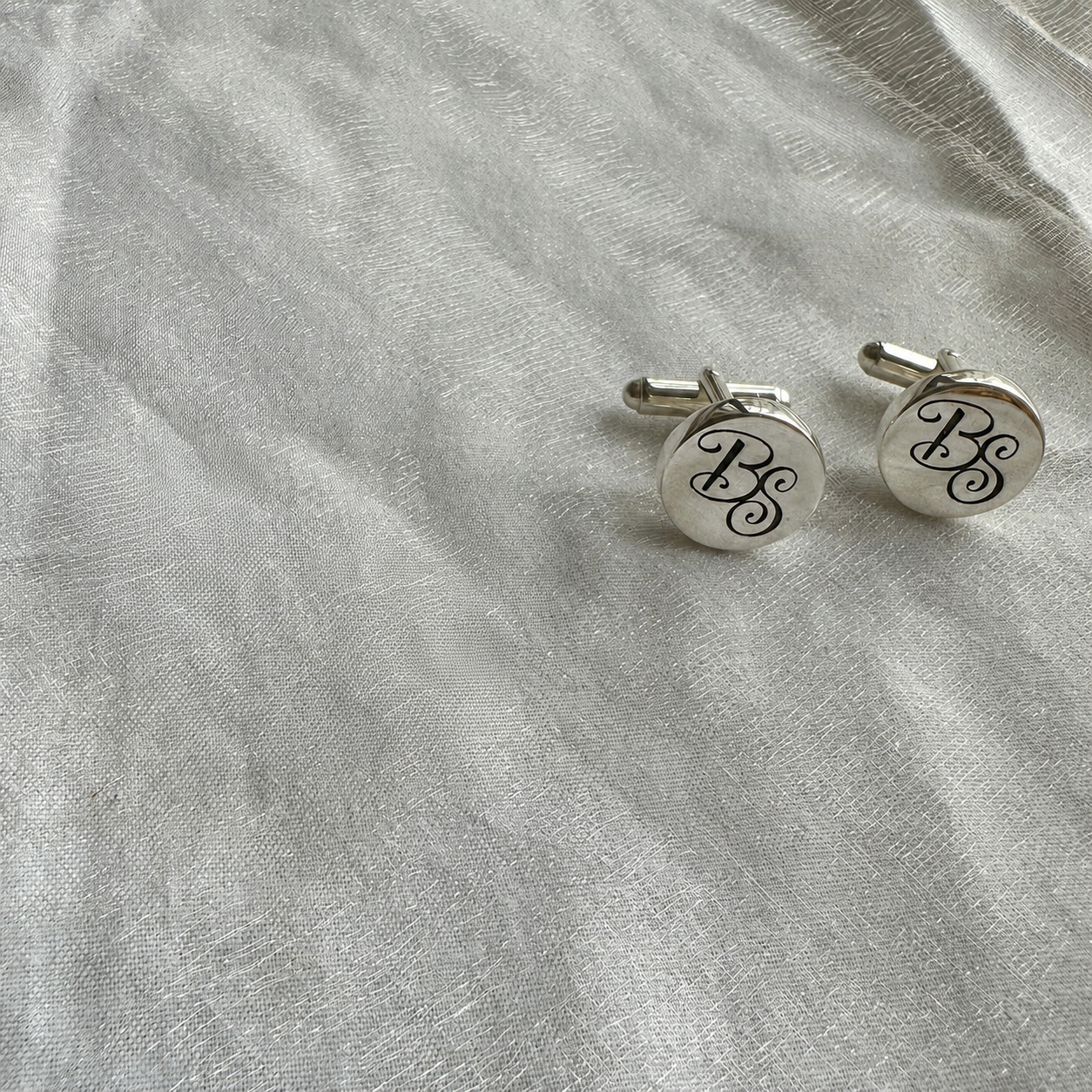 Engraved monogram sterling silver cufflinks pair – Eterno India"