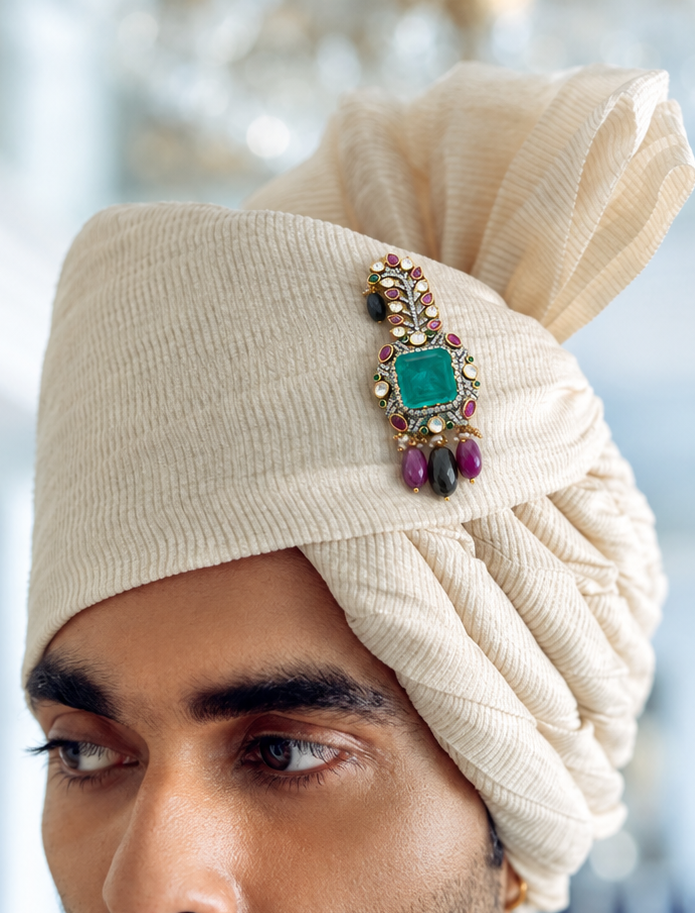 Maurya Kalangi sterling silver turban brooch with gemstone detailing – Eterno India