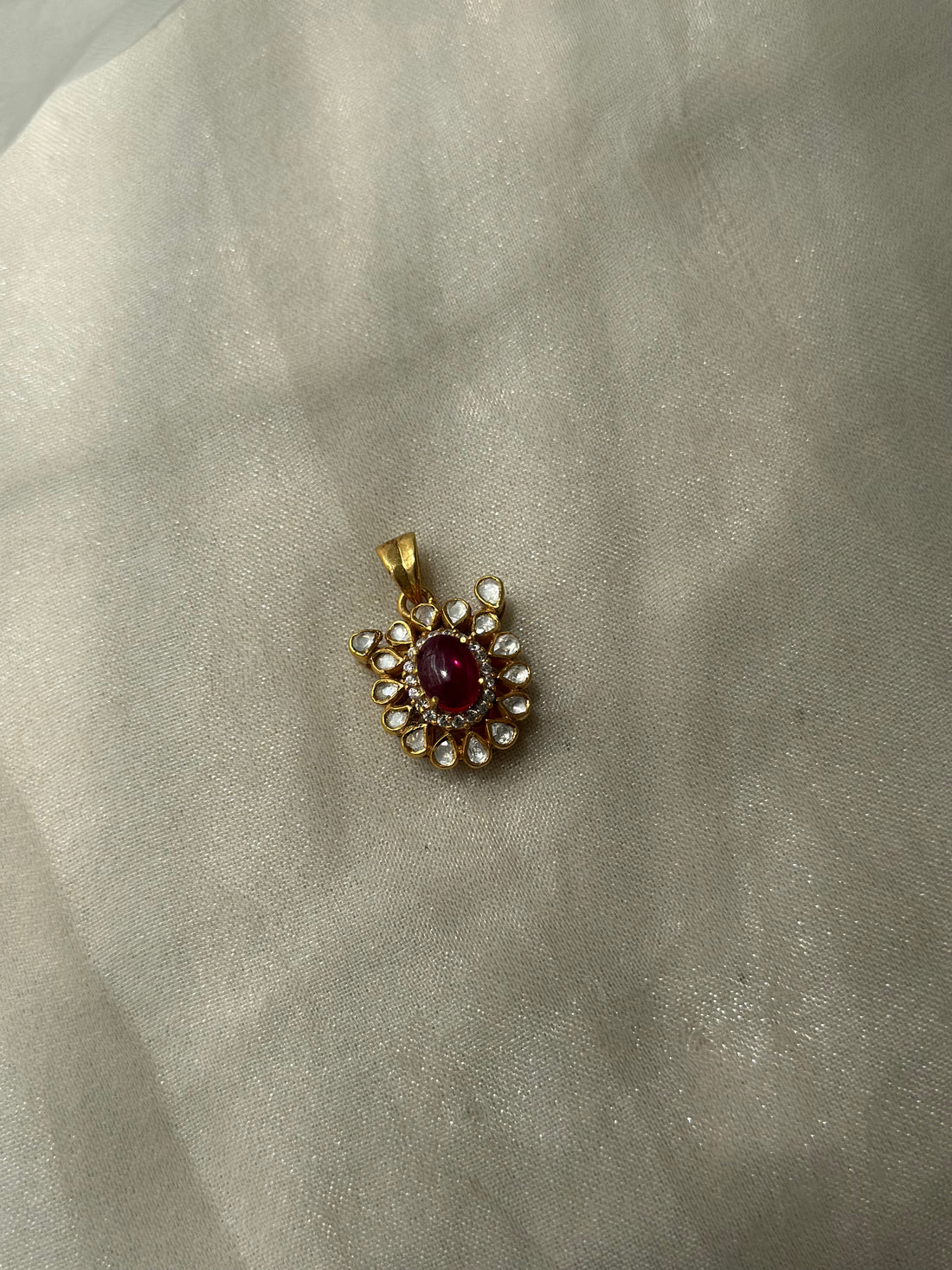Arohi Pendant