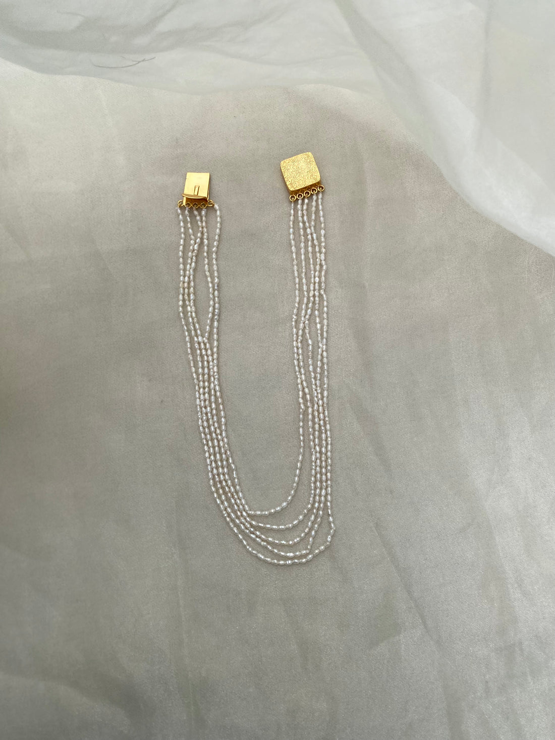 Gul Pearl-5 Layer Mala