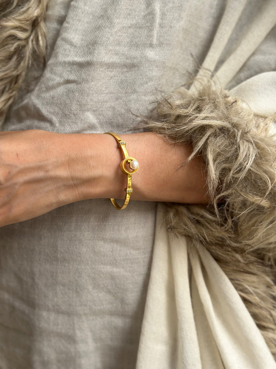 Jayantika Bangle