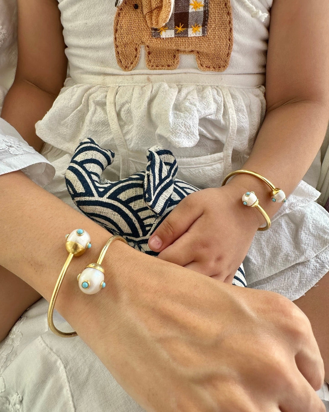 Tiny Sufi - Fresh Water Pearl Handcuff