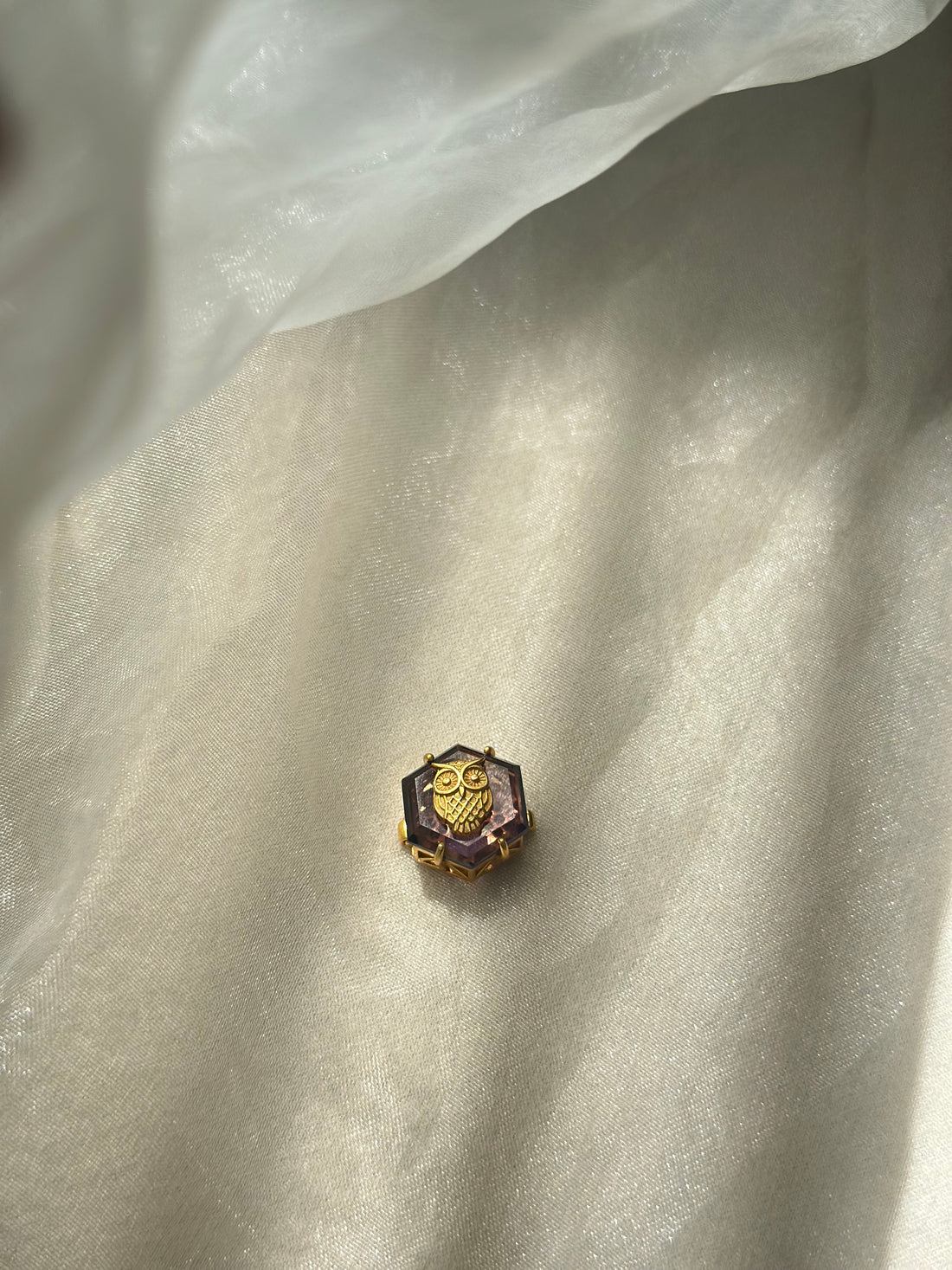 Amethyst Button clip
