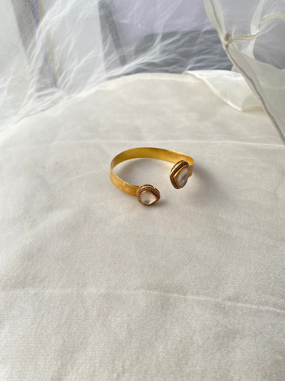 Tara Mossinaite Handcuff