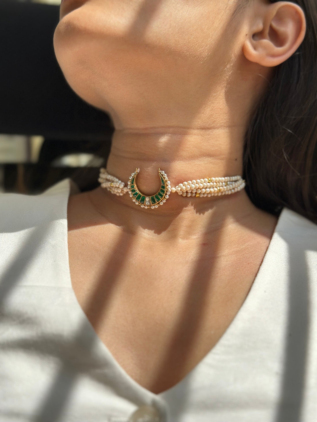 Gulaabi Chaand Choker
