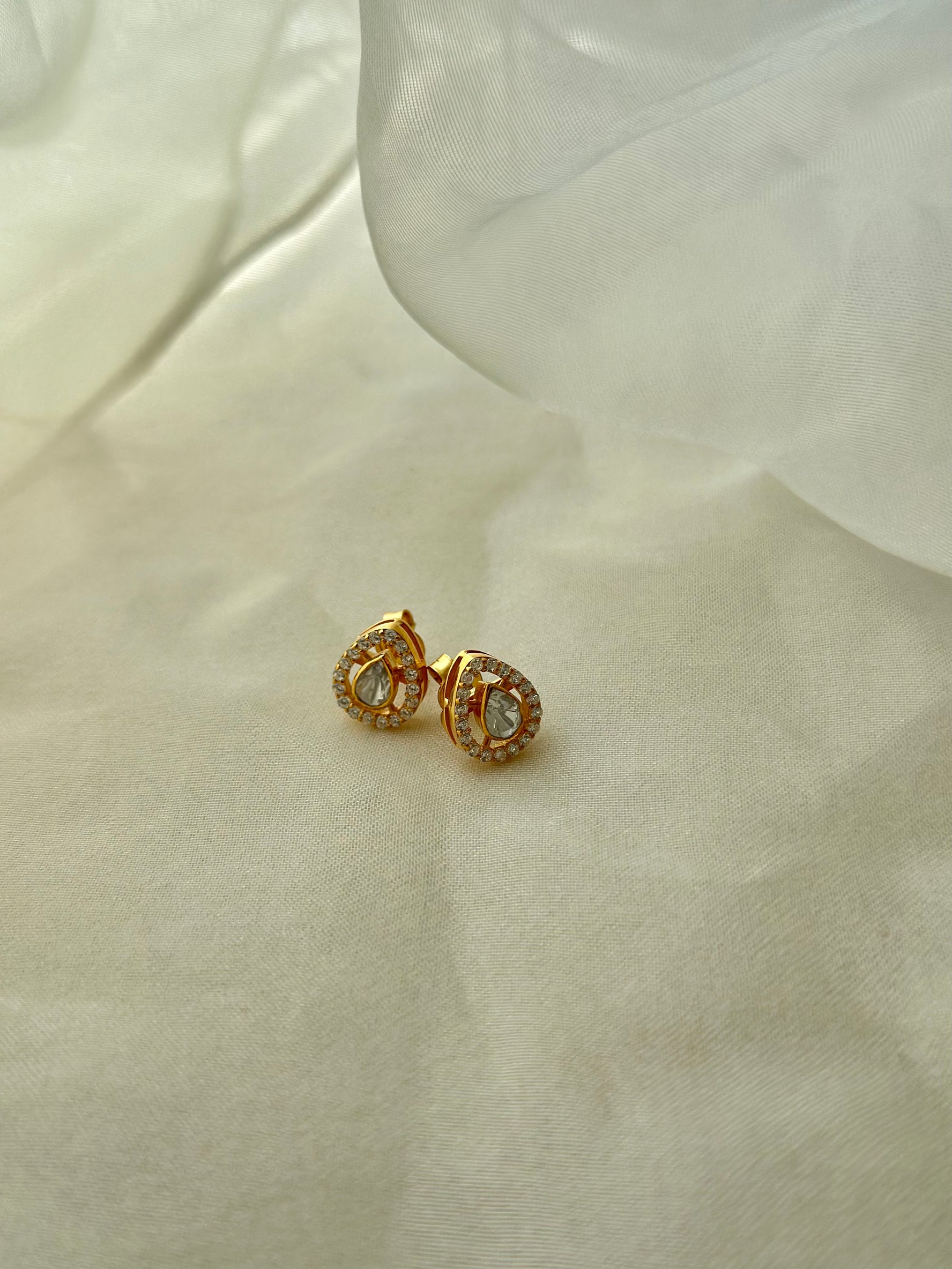 Noor Polki sterling silver stud earrings with uncut diamond – Eterno India