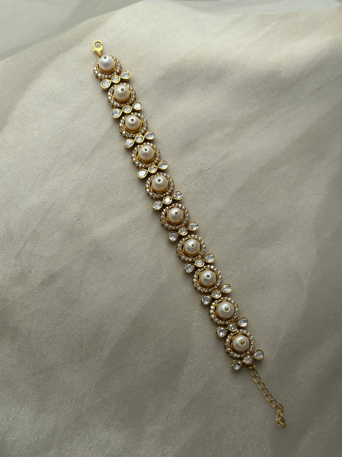 Noor Pearl Bracelet
