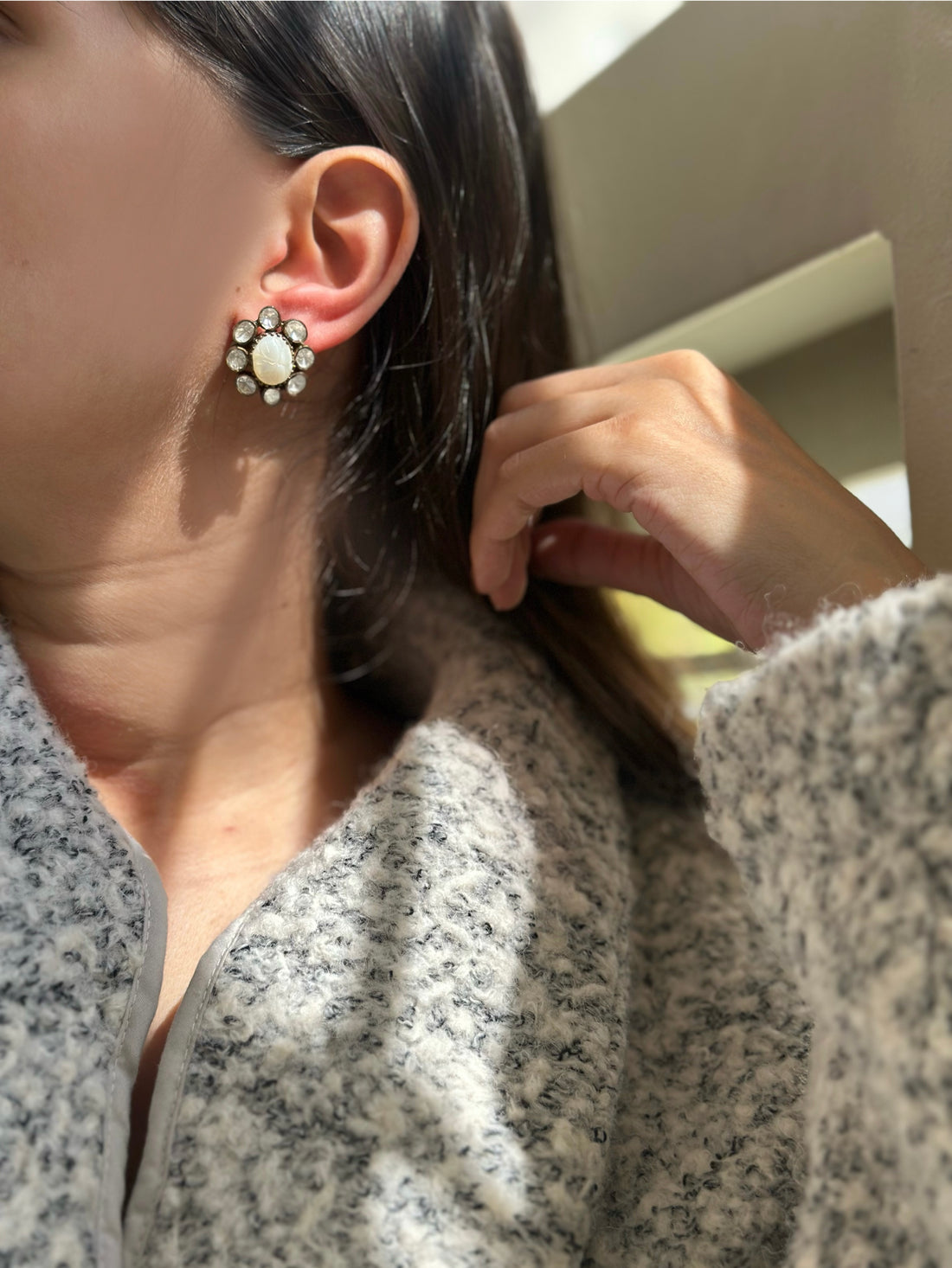 Saira Studs