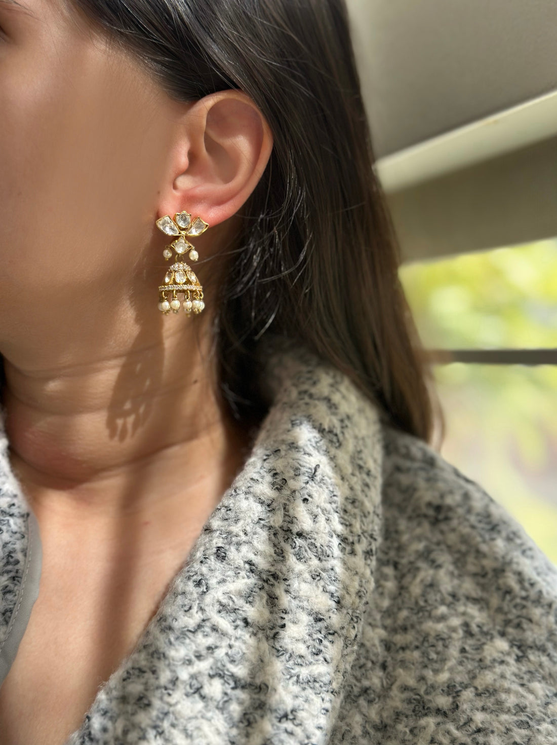 Nyra Jhumki