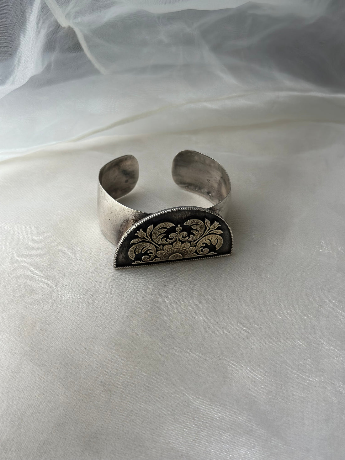 Shubh Handcuff