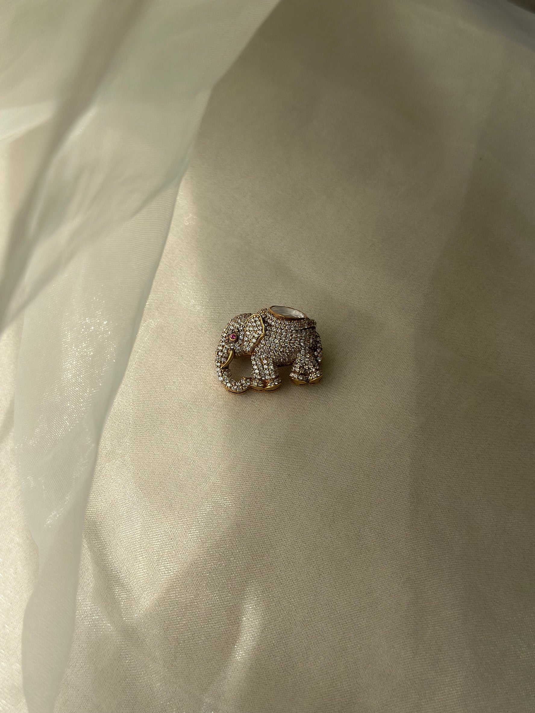 Madurai Brooch