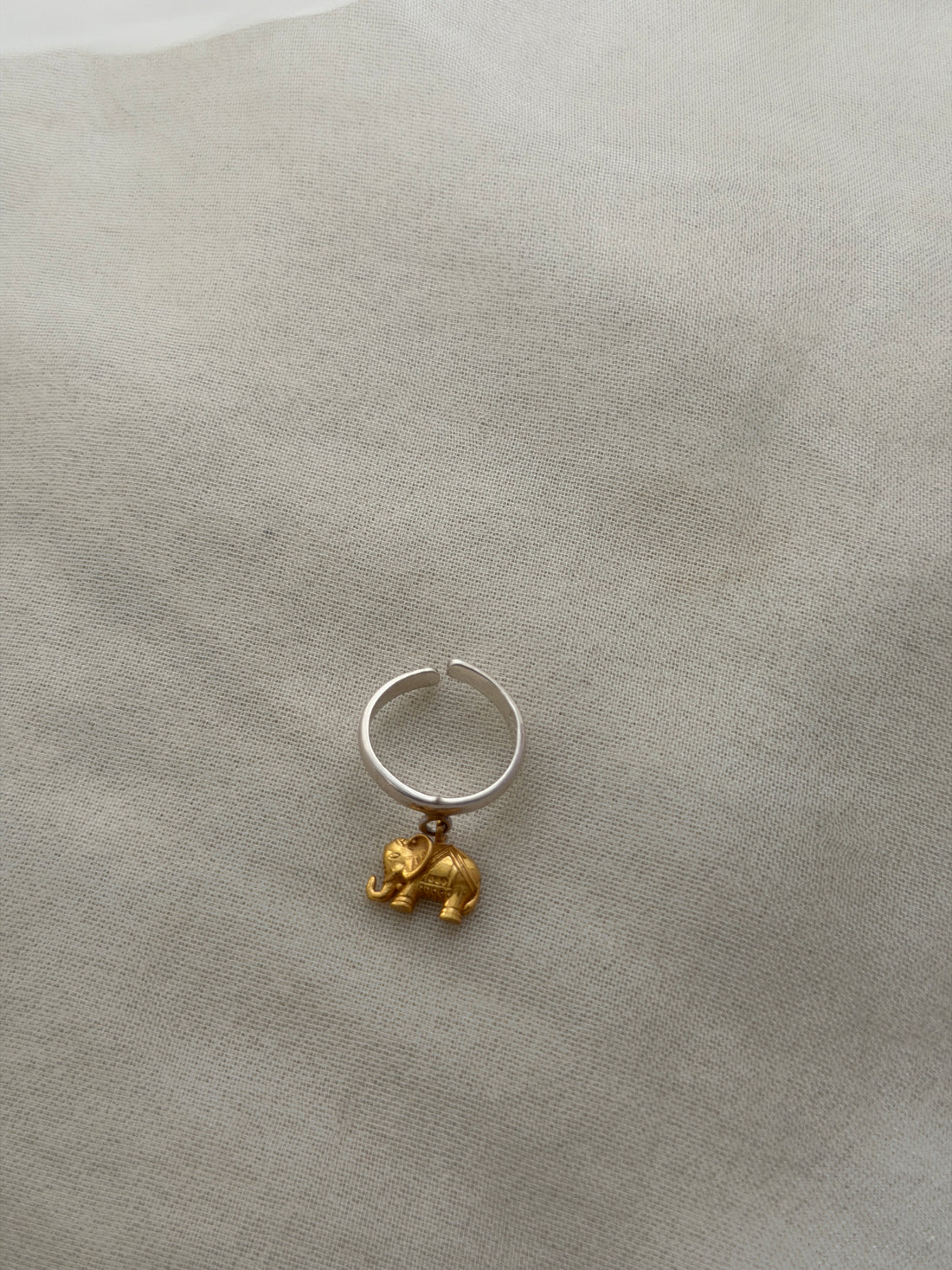 Hanging Haathi Knuckle Ring