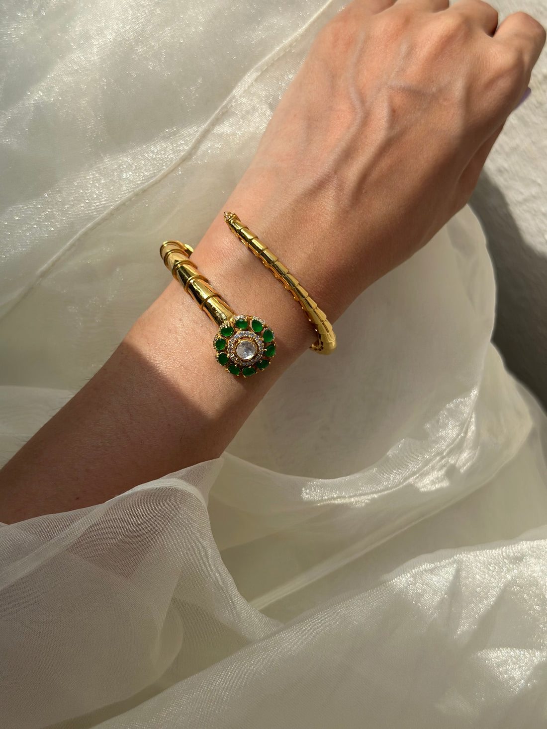 Durga Handcuff