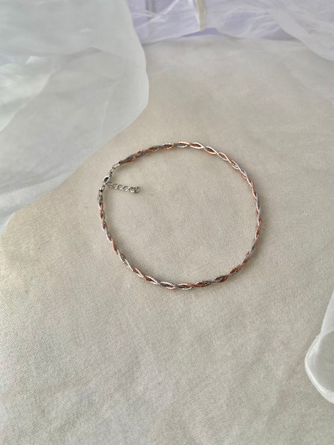 Dual tone twisted Anklet