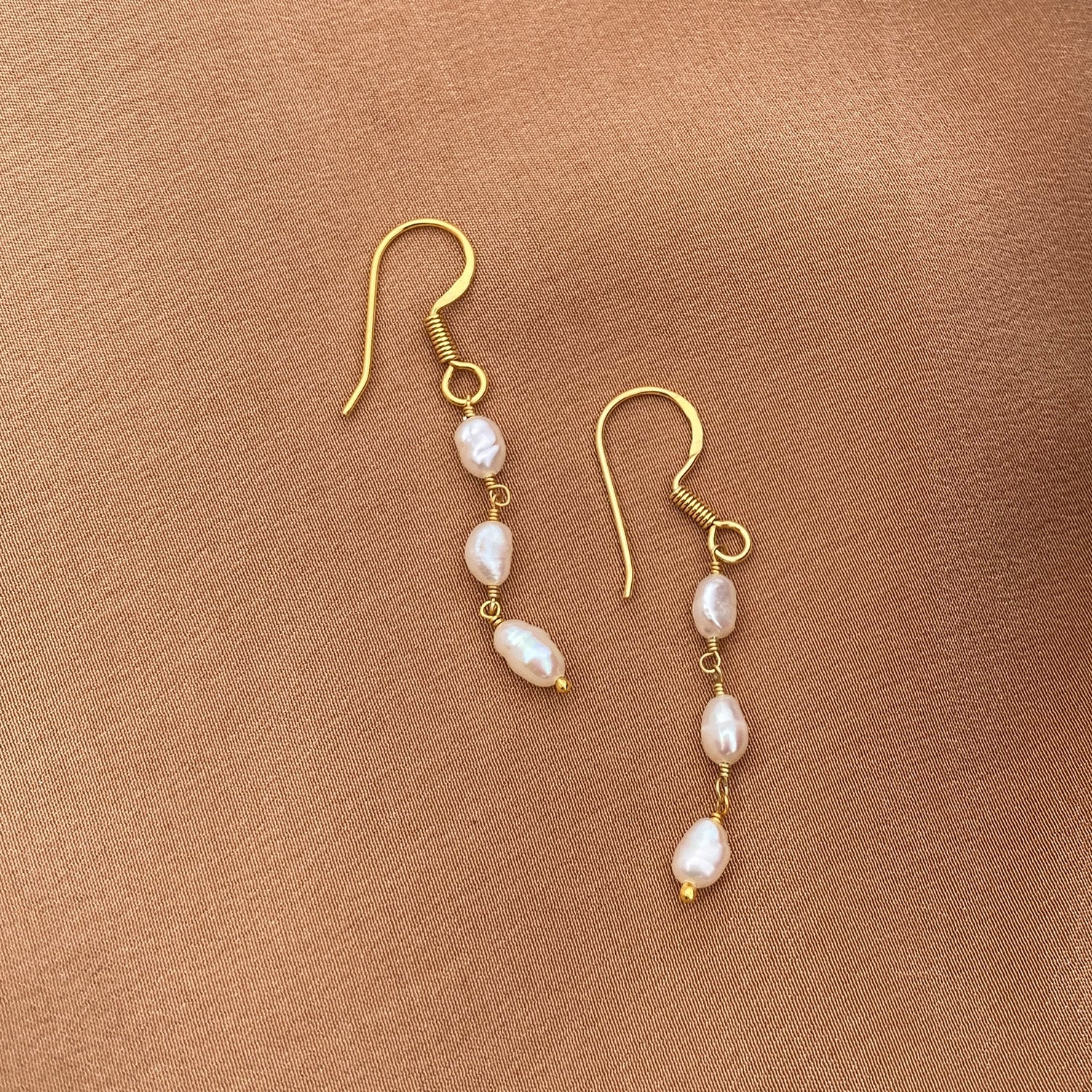 Pearl Danglers