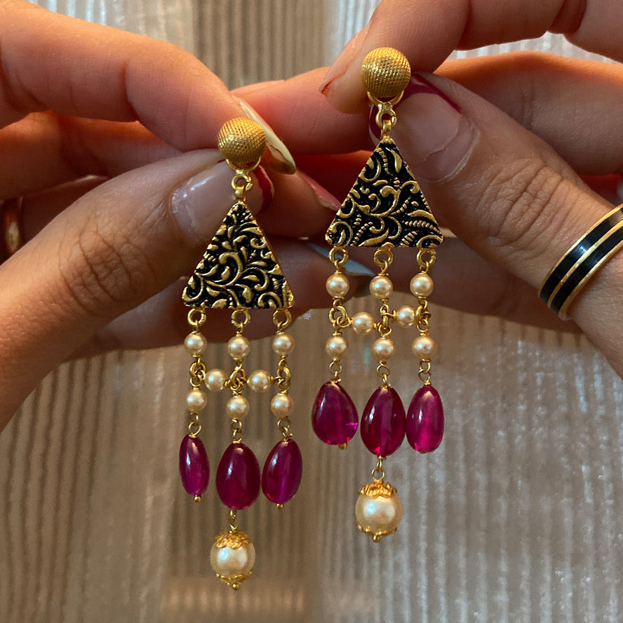 Tanuja Antique Gold & Pearl Maharani Earrings
